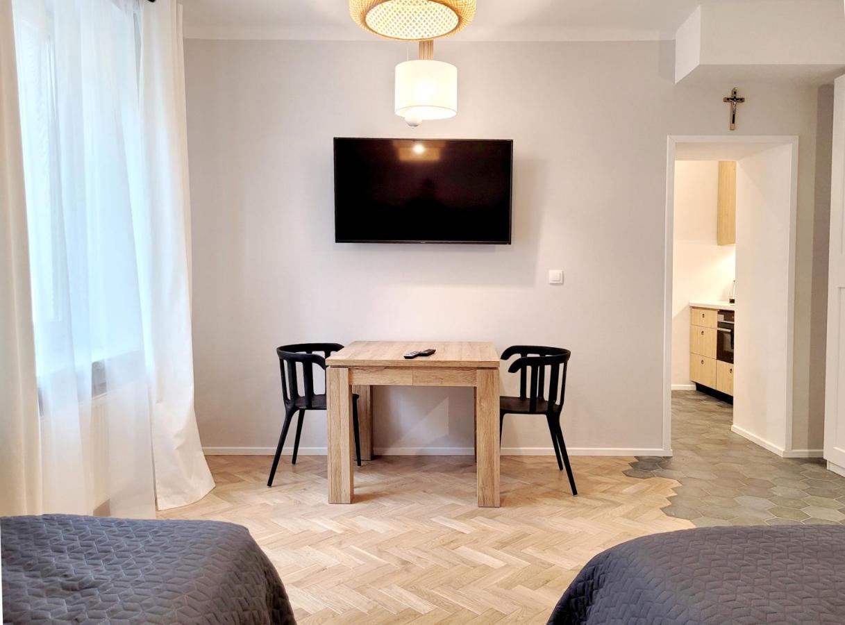 Kana - Stylish Apartment In Krakow Pomorska - Close, Wifi, Smart Tv Krasków Exterior foto